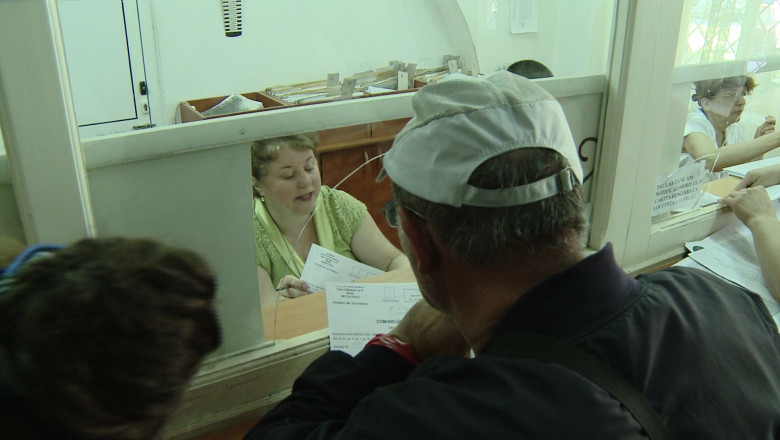 Amenzi de până la 20.000 lei pentru insulte aduse polițiștilor, profesorilor și funcționarilor publici